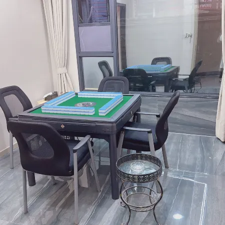 Quxian Jinshangyuan Business Hotel