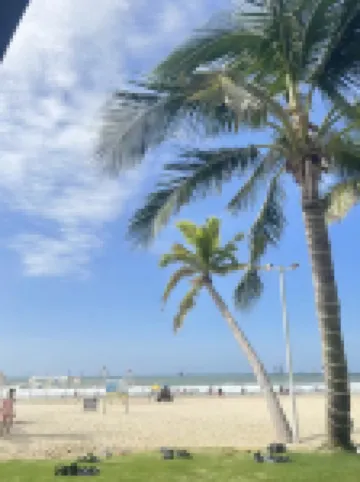 Qihai Beach · Sea View Resort Apartment (Hailing Island Dajiao Bay Marine Park Branch)