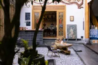 Lushang Youth Hostel