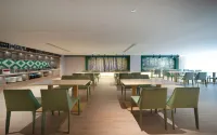 Vienna 3 Best Hotel (Xishuangbanna Menghai Meng Barak International Resort Jingguan Road)