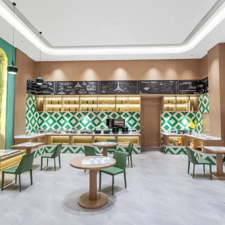 Vienna Hotel (Peng'an Station Government Affairs Center Branch)