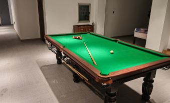 Jingjiang Xiyuju  Hotel