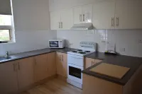 Glenelg Holiday Apartments-Corfu