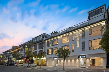 Floral Lux Hotel · Wuyuan Yuke Light Luxury Hotel (Jiangwan Scenic Area Store) Отели рядом с достопримечательностью «Jiangling Scenic Area»