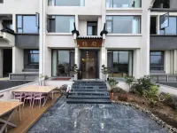 Wuyuan Jinchi B&B (Culture Square Landscape Bridge Shop)