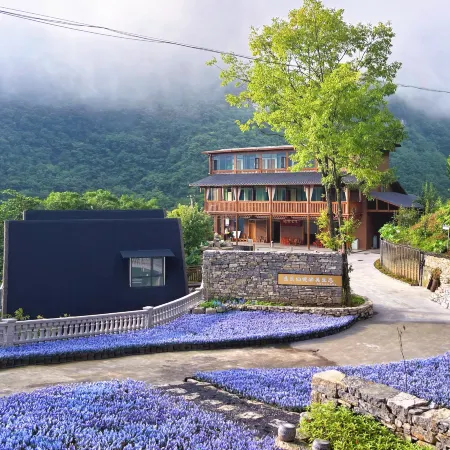 Yuexi Xiaming Su, Badong County