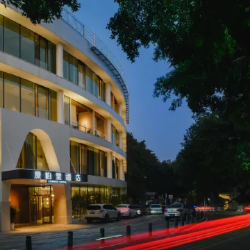 COMBIN HOTEL（Chongqing Erling Second Factory Cultural and Creative Park Store） Отели рядом с достопримечательностью «Chongqing Bayu Mingbian Culture Art Museum»