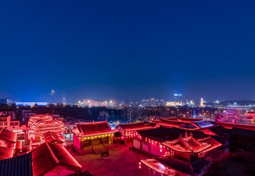 2. 징샹 호텔 (베..