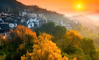 Wuyuan Fanshe・Life Qingshe Xiangye Boutique Stay (Huangling Scenic Area)