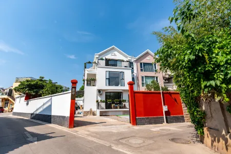 Shufei Homestay (Kunming Dianchi Lake Viewing Pier Yinghai Road Subway Station) Отели рядом с достопримечательностью «Kunming Xishan Scenic Resort»