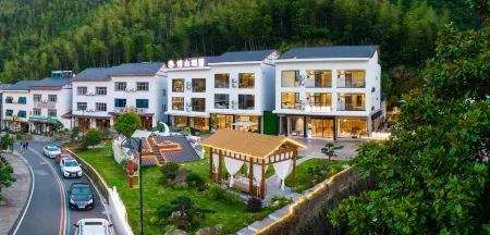 Clear Mountain Azure Lodge at Mount Sanqingshan Отели рядом с достопримечательностью «West Coast Scenic Area»