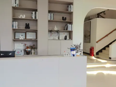 Yingyue Riverside Boutique Homestay