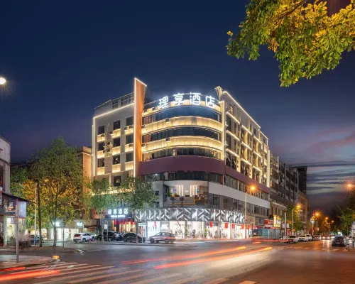 LX Hotel Ξενοδοχεία στην πόλη Σιμέν