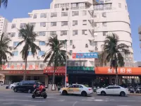 City Hotel (Haikou Pedestrian Street Hainan University Branch) - 格安