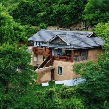 Jinchuan Amu's Home