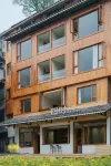 Sishi Four Seasons Homestay (Zhaoxing Dong Village)