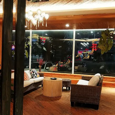 Jiuduo Holiday Hotel