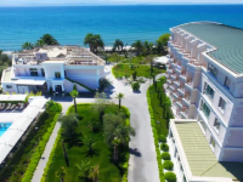 ラウダ リゾート ホテル アルティノルック エドレミトのホテル