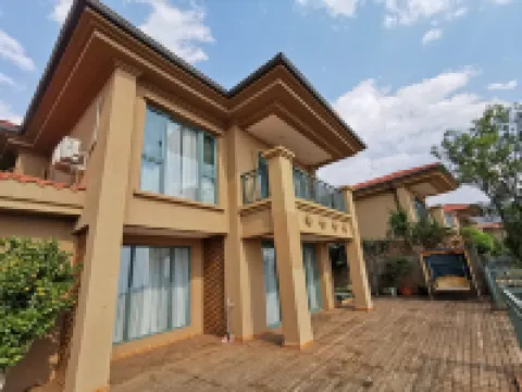 Chengjiang Yunshui Villa فنادق في 