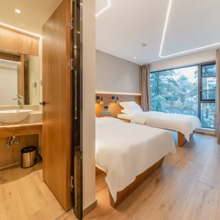 Jinding Xinxin Hotel