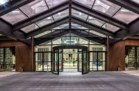 East Lake Hotel Hotel a 