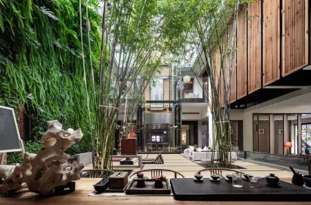 Huizizai Shanshui Hongcun Boutique Hotel