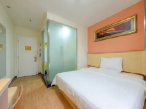 7Days Inn Chain Hotel (Foshan Ancestral Temple Subway Station Weiguo Road)