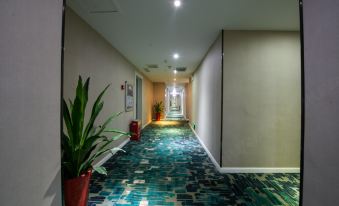 Shangyite Chain Hotel (Jingmen Vocational College Wanda Branch)