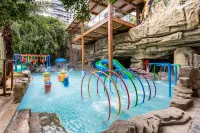 Palace Hotels (Chongqing Nanbin Road Holy Land Hot Spring Branch)