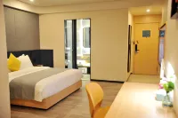 LanOuShangPin Hotel (Yongxiu County Government People's Hospital) Hotels near bai lian hu shi di gong yuan