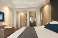 Waiting Qingju Hotel (Shanghai Hongqiao Airport National Convention and Exhibition Center) - مطابخ