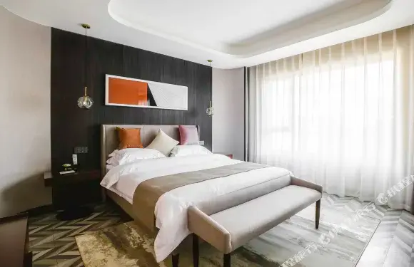 華亭華融TIME酒店