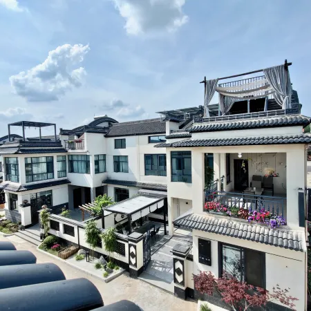 Xiao Die Qian Xun Hostel