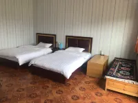 Xiahe Riyue Mountain Villa - Inns