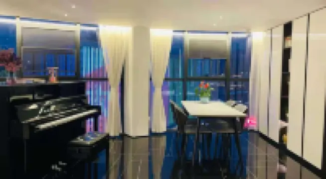 Sky ·Retreat  Hotel