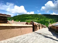 阿爾山林俗村民宿 鄰近阿爾山白狼峯景區-登頂步道的酒店