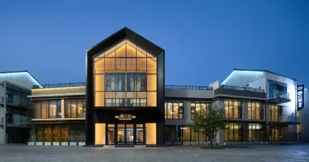 Tuyue Manyuntang Hotel (Kunming National High-tech Industry Development Zone Wanxianghui)