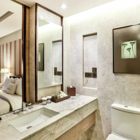 DoubleTree by Hilton Sukhumvit Bangkok Отели рядом с достопримечательностью «Торговый центр EmQuartier»