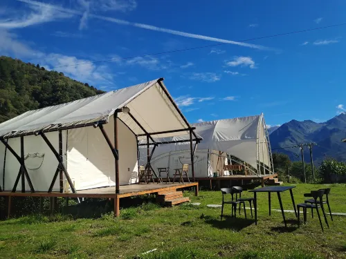 Baoxing Shenmu Lei Mountain Villa