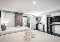 Ascot Budget Inn & Residences - balcony