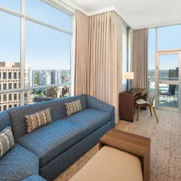 Hilton Vancouver Downtown Hoteles cerca de Edificio Canada Place