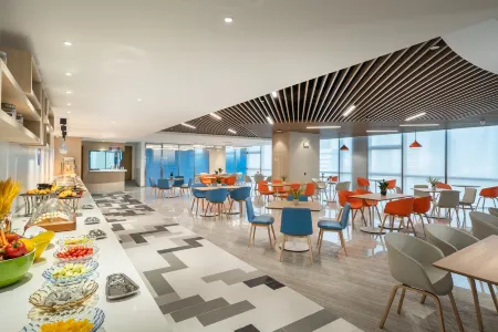 Holiday Inn Express Yangjiang City Center, an IHG Hotel