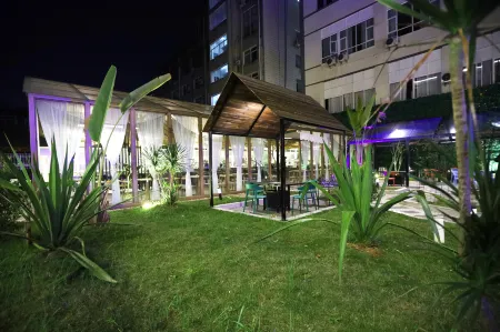 JingGU FanMeng Hotel Отели рядом с достопримечательностью «Mengwozongfu Temple»