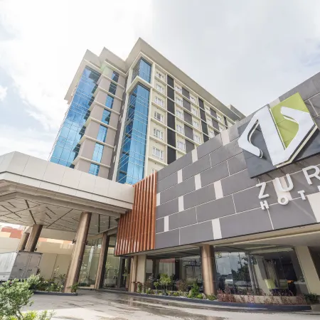 Zuri Hotel Отели рядом с достопримечательностью «Площадь Моло»