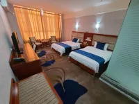 Huyang Business Hotel