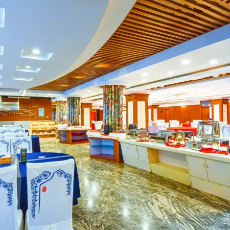 Taoyuan Hotel Отели рядом с достопримечательностью «Лаохутан Парк»