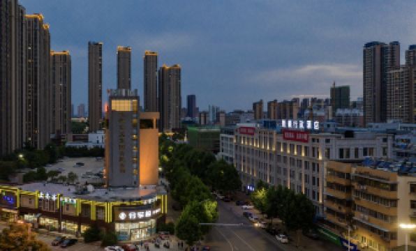 Langton Administration Hotel (Bengbu Wanda Plaza)