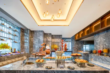 Xiangjiang Mandarin Hotel (Ganzhou Vientiane City Central Park) Отели рядом с достопримечательностью «Jiangxi University of Science and Technology Applied Science College»