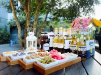Phoenix Reed Crossing Courtyard Riverview Homestay (Fenghuang Ancient Town Tuojiang Branch) - بار