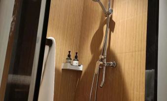 Four Seasons Qingteng Hotel (Ningbo Passenger Transport Center Airport)